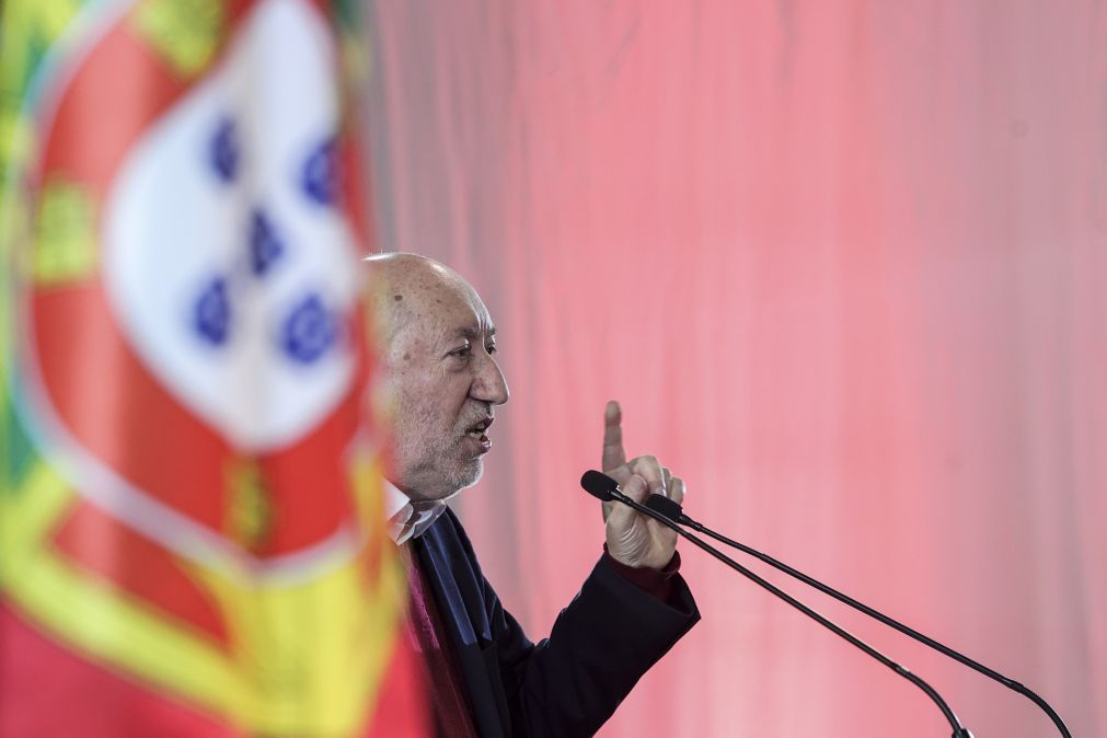 Futuro dos jovens não pode ser “emigração forçada”