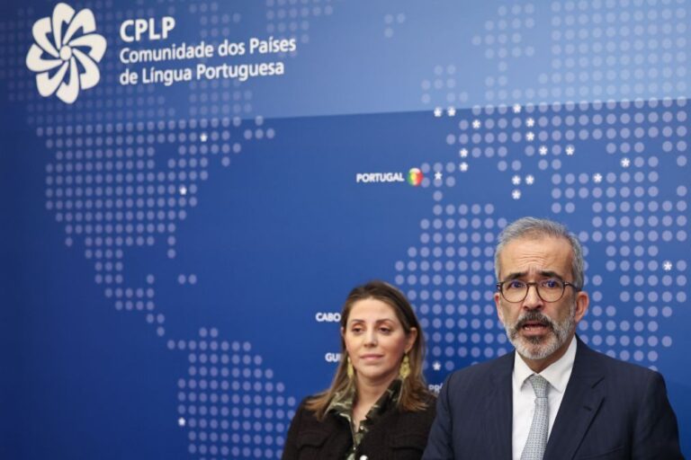 Libertação de detidos essencial para fim da suspensão da Guiné-Bissau na CPLP - Rangel