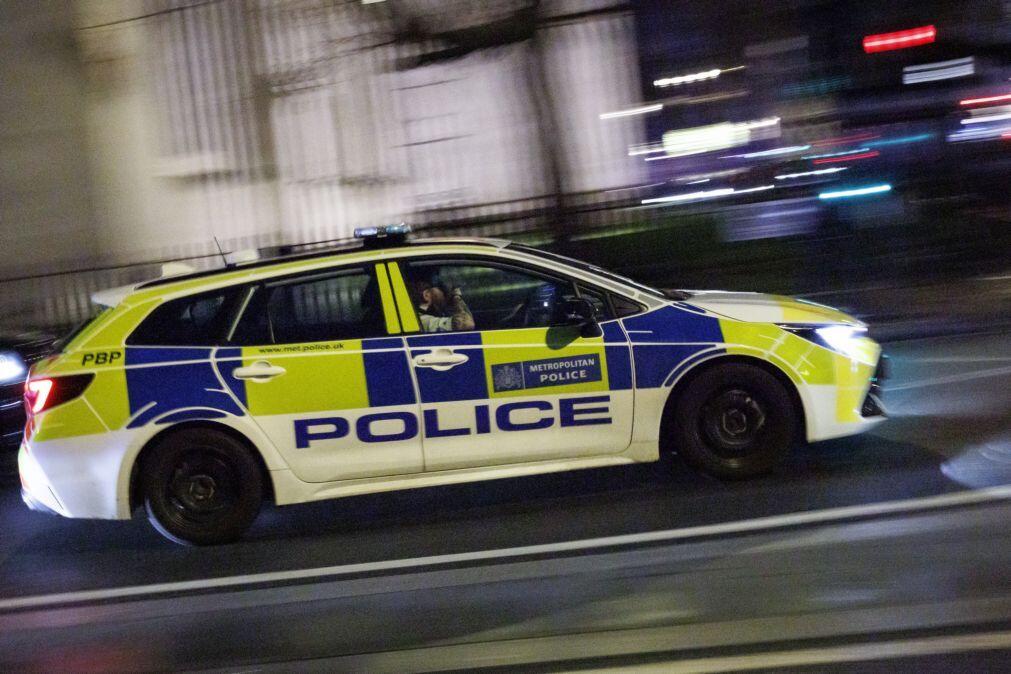 Dezenas de detenções após invasão de prisão em Londres por manifestantes