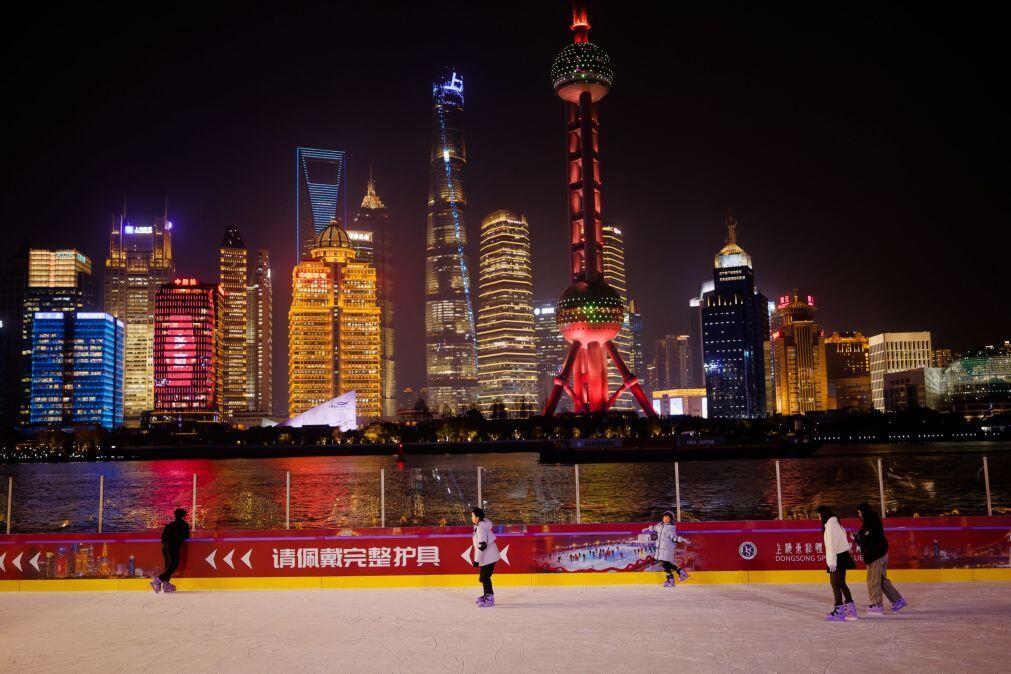 Excedente comercial da China atinge recorde de 1 bilião de euros em 2025