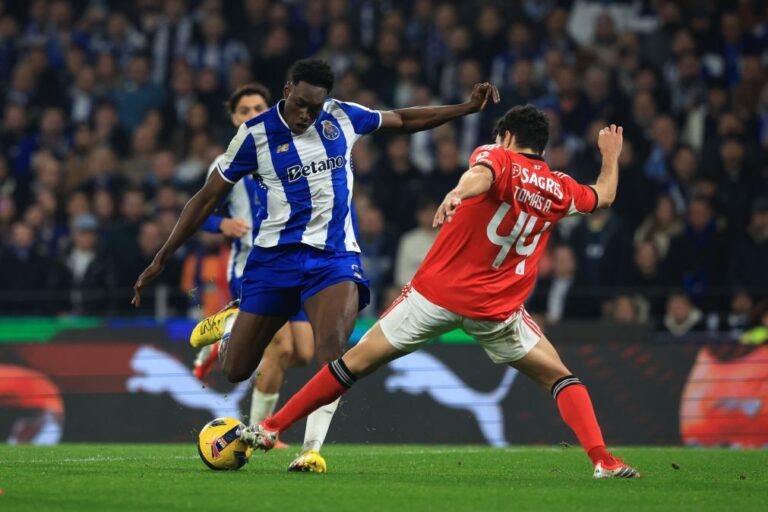 FC Porto vence Benfica e junta-se a Torreense e Fafe nas 'meias' da Taça de Portugal