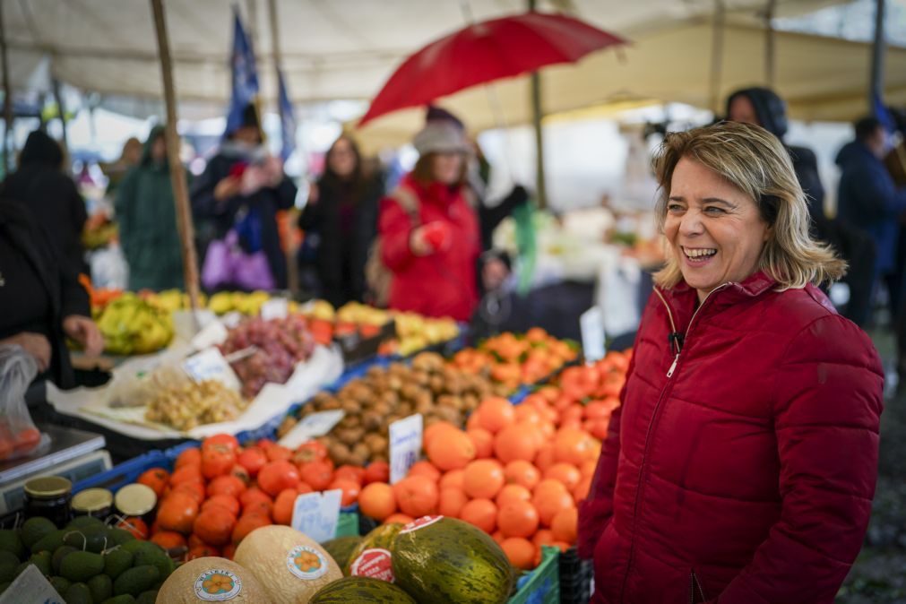 Candidatos com “campanhas milionárias” respondem a grandes interesses — Catarina Martins