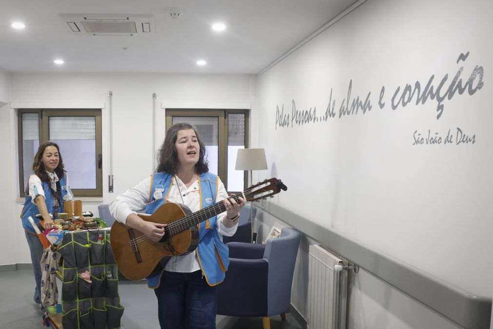Música nos Hospitais faz Candy esquecer a doença por momentos