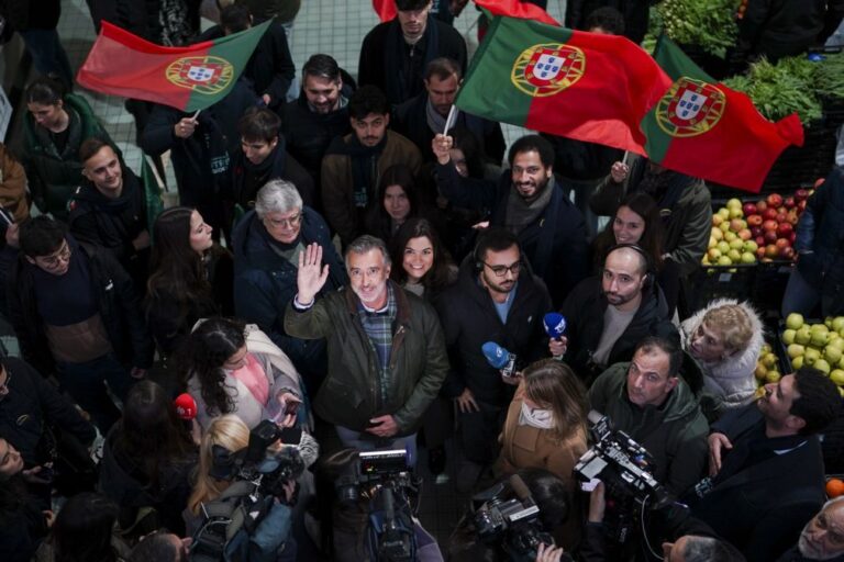 Cotrim Figueiredo assinala que é inútil votar Gouveia e Melo, Seguro e Ventura