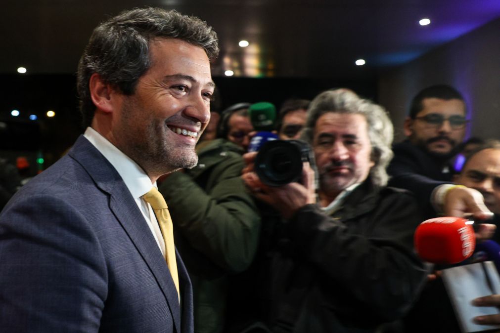 Presidenciais: Ventura diz que vai “agregar a direita a partir de hoje”