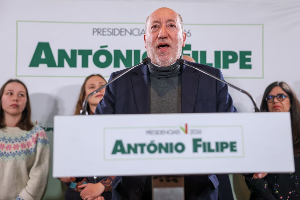 Presidenciais: António Filipe apela ao voto em Seguro para derrotar “propósitos reacionários” de Ventura