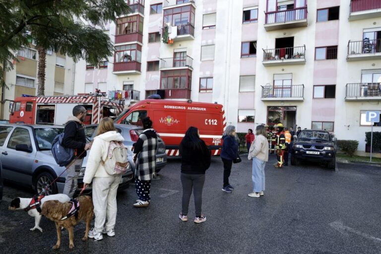 Extinto fogo em prédio que causou um morto no concelho de Alenquer