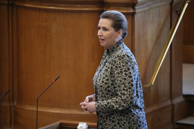 Dinamarca defende presença permanente da NATO na Gronelândia