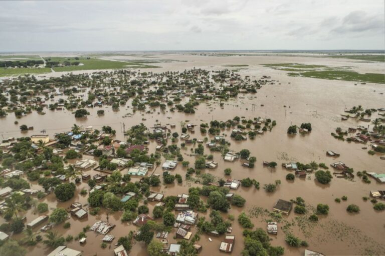 Mortes por inundações em Moçambique é problema de governação - oposição