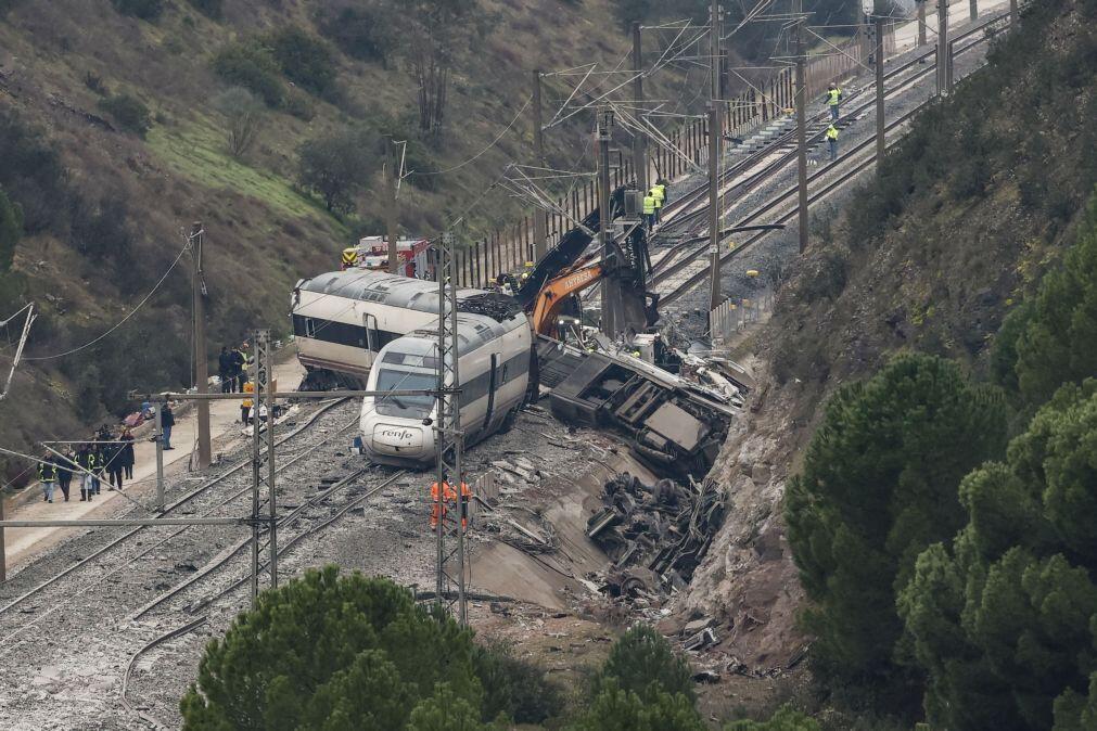 Sobe para 43 número de mortos em desastre ferroviário de Adamuz