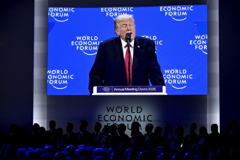 Trump exclui em Davos recorrer à força para assumir controlo da Gronelândia