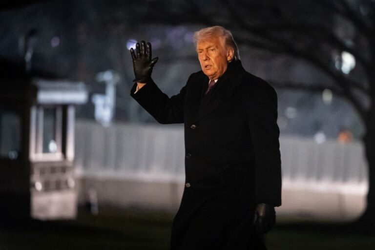Trump diz que visita China em abril e que Xi retribuirá visita no final do ano