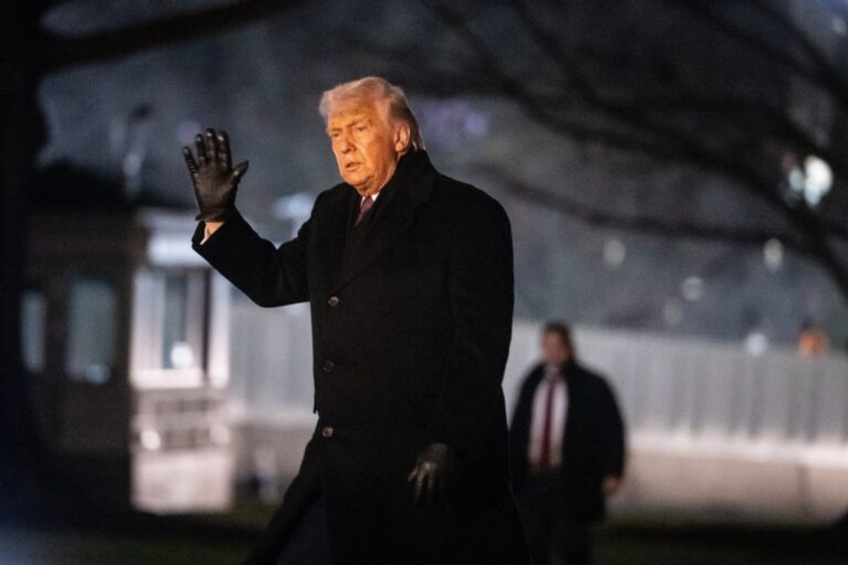 Trump diz que Estados Unidos terão soberania dos terrenos da base militar na Gronelândia