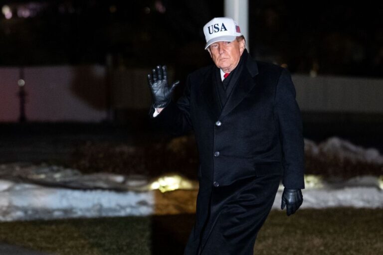 Trump insiste que Fed deveria 