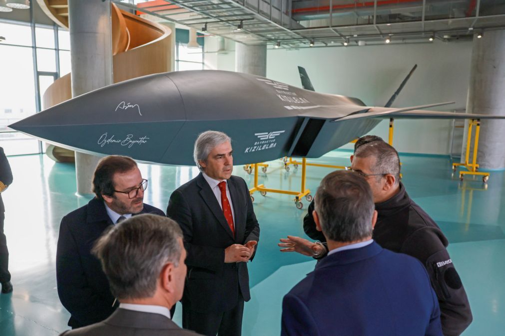 Ministro da Defesa visitou empresa turca de drones em busca de “boas práticas” e quer Portugal produtor