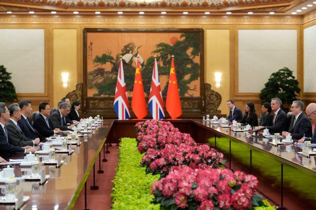 Londres e Pequim preparam acordo para combater redes de imigração ilegal