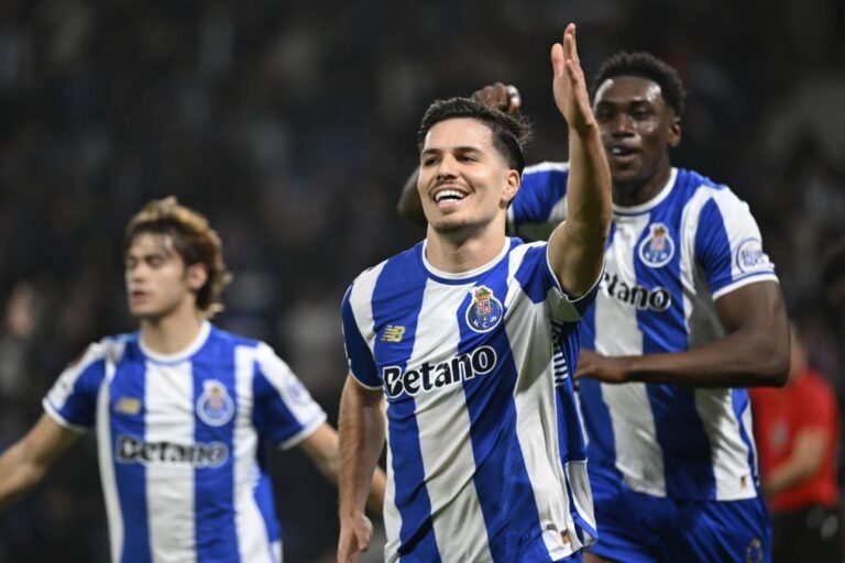 FC Porto vence Rangers e apura-se diretamente para os 'oitavos' da Liga Europa