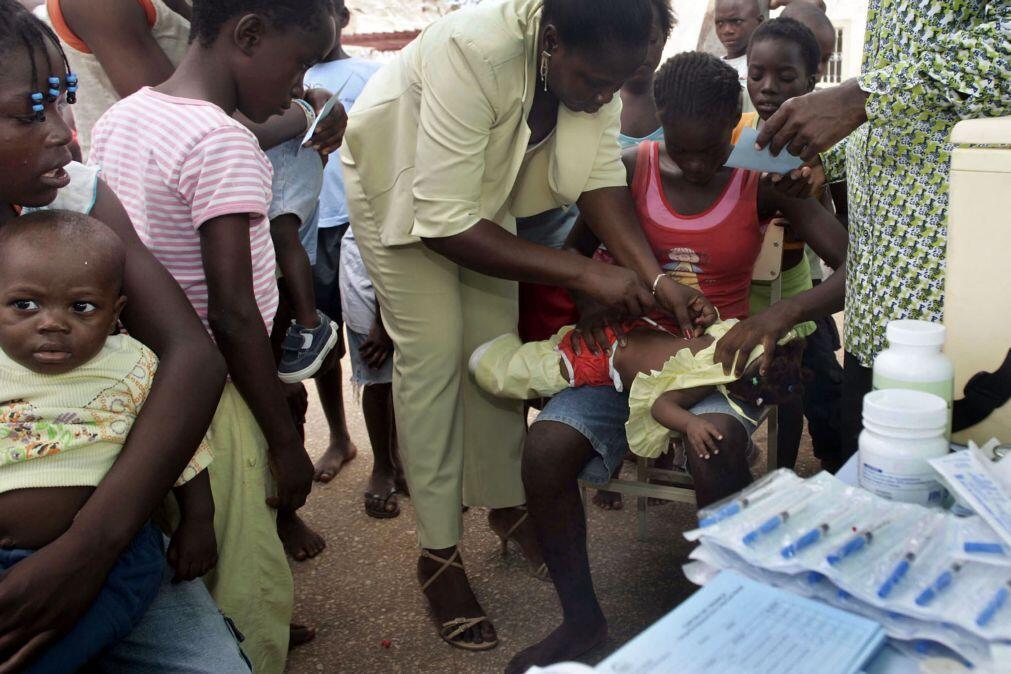 Governo guineense cancela vacina à nascença e estudo sobre hepatite B em crianças