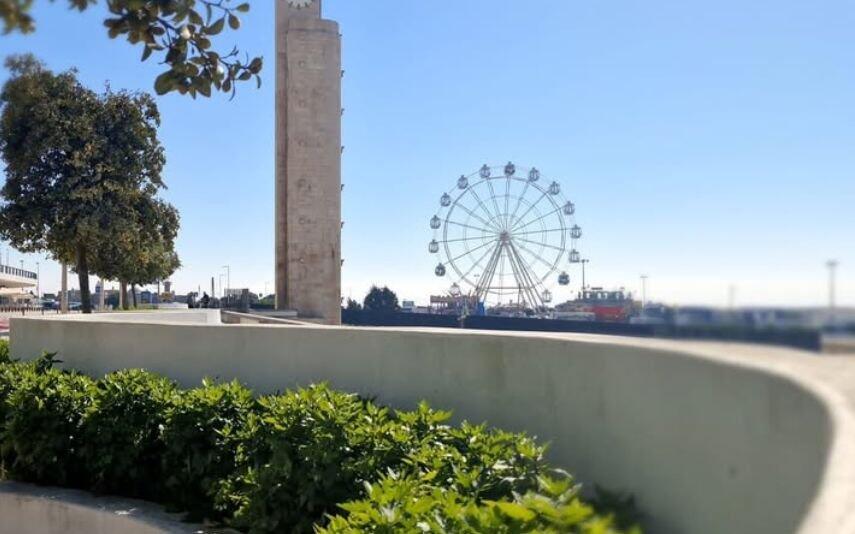Depressão Kristin Roda Gigante da Figueira da Foz caiu após tempestade (IMAGENS)