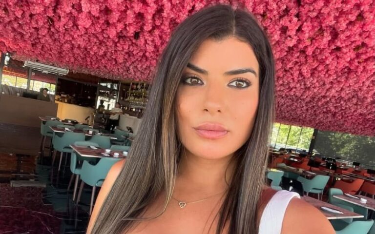 Sofia Sousa Ao lado da mãe, filha de 12 estreia-se nos procedimentos estéticos: 