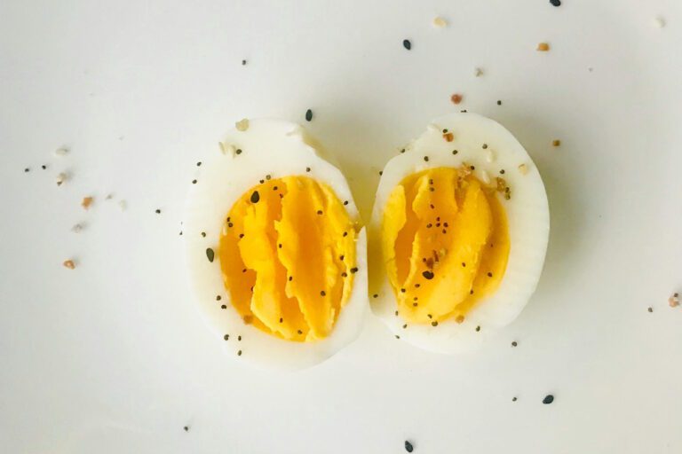 Ovos todos os dias: De vilão do colesterol a superalimento essencial para o cérebro