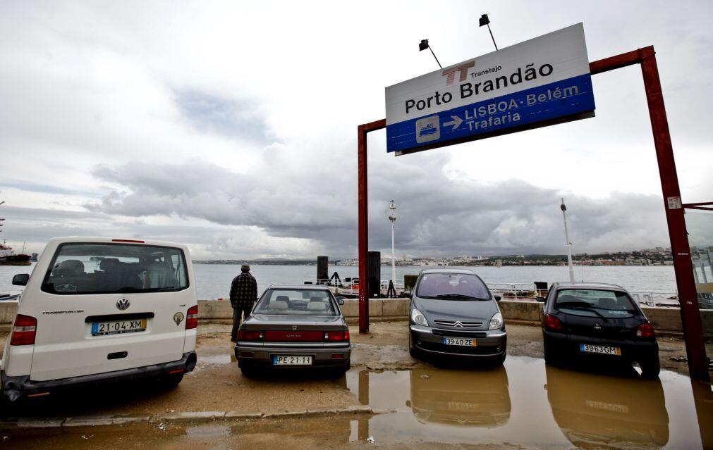 Localidade de Porto Brandão em Almada evacuada por risco de deslizamento de terras