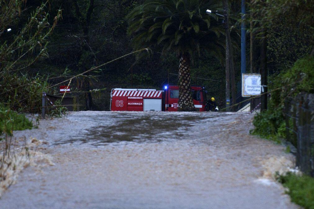 Galgamento do Rio Alcoa obriga a realojar 17 pessoas em Alcobaça