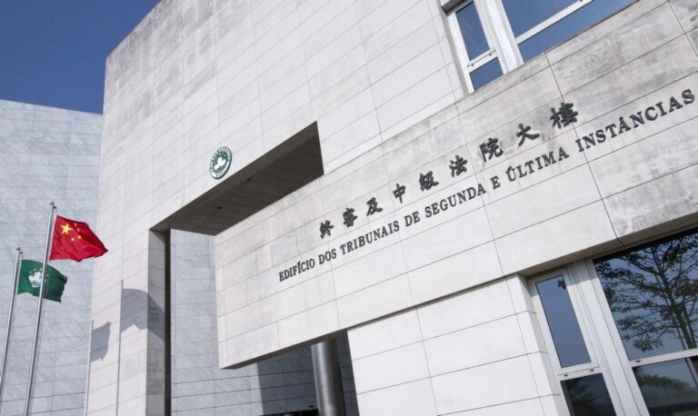 Julgamentos à porta fechada não violam 'mini-constituição' de Macau - jurista