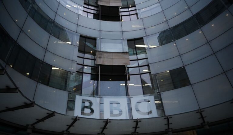 BBC pede desculpa por incidente racista ocorrido durante os prémios BAFTA