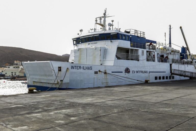 Operação dos transportes marítimos de Cabo Verde recuou em 2025 -- administrador