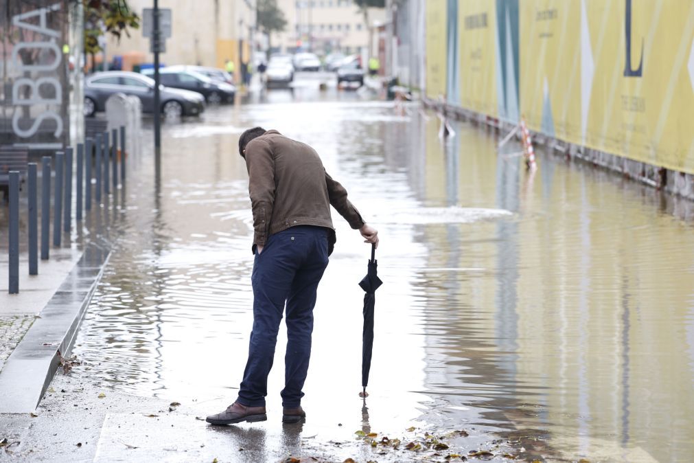 Proteção Civil de Lisboa e Vale do Tejo alerta para risco de cheias e derrocadas