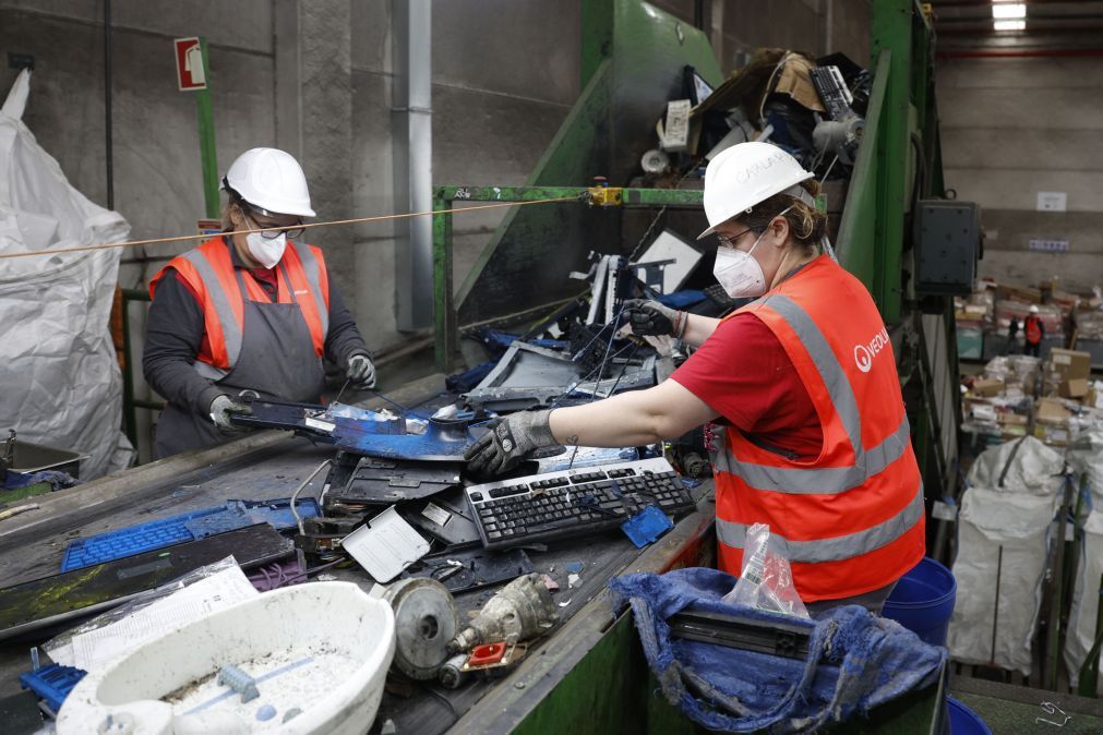 Reciclagem de equipamentos elétricos atingiu valor recorde em 2025 – Rede Eletrão