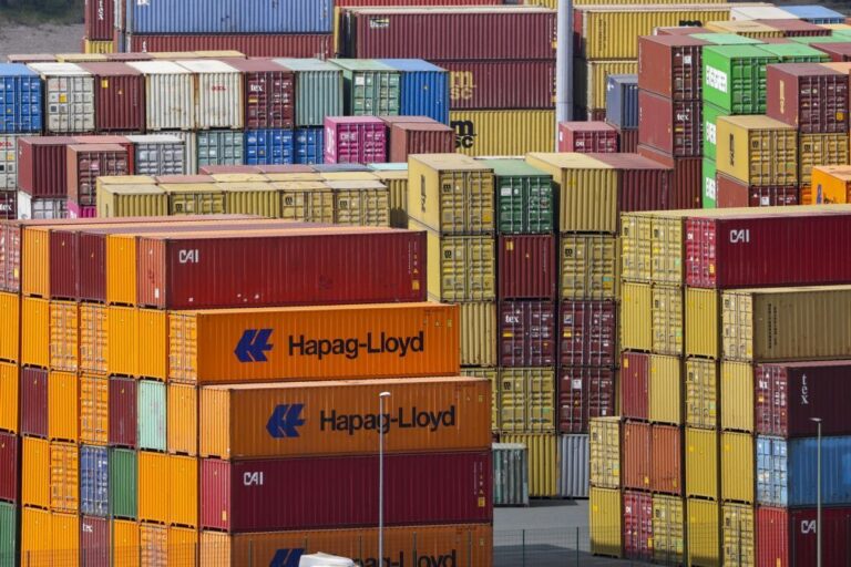 Exportações aumentaram 0,5% e importações 3,9% em 2025 - INE
