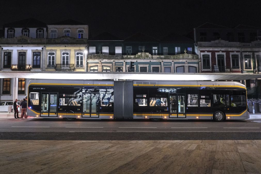 Serviço de metrobus do Porto arranca no dia 28