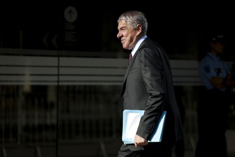 Advogada nomeada há duas semanas por José Sócrates renuncia à defesa