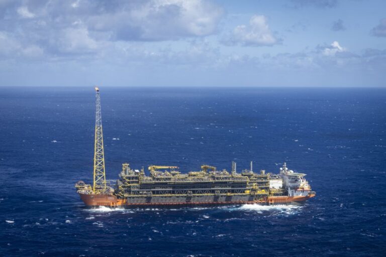 Angola anuncia nova descoberta petrolífera no Bloco 15/06 de cerca de 500 milhões de barris
