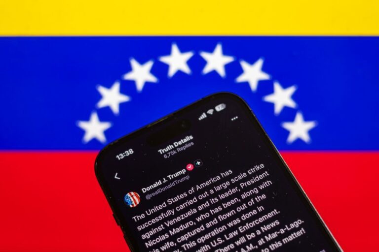 Justiça argentina pede a EUA extradição de ex-presidente venezuelano Nicolás Maduro