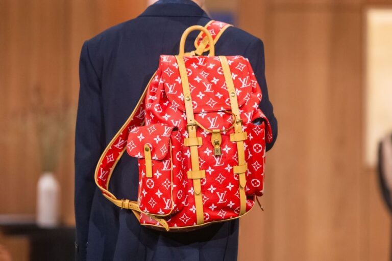 Países Baixos multam Louis Vuitton em 500 mil euros por falhas anti-branqueamento