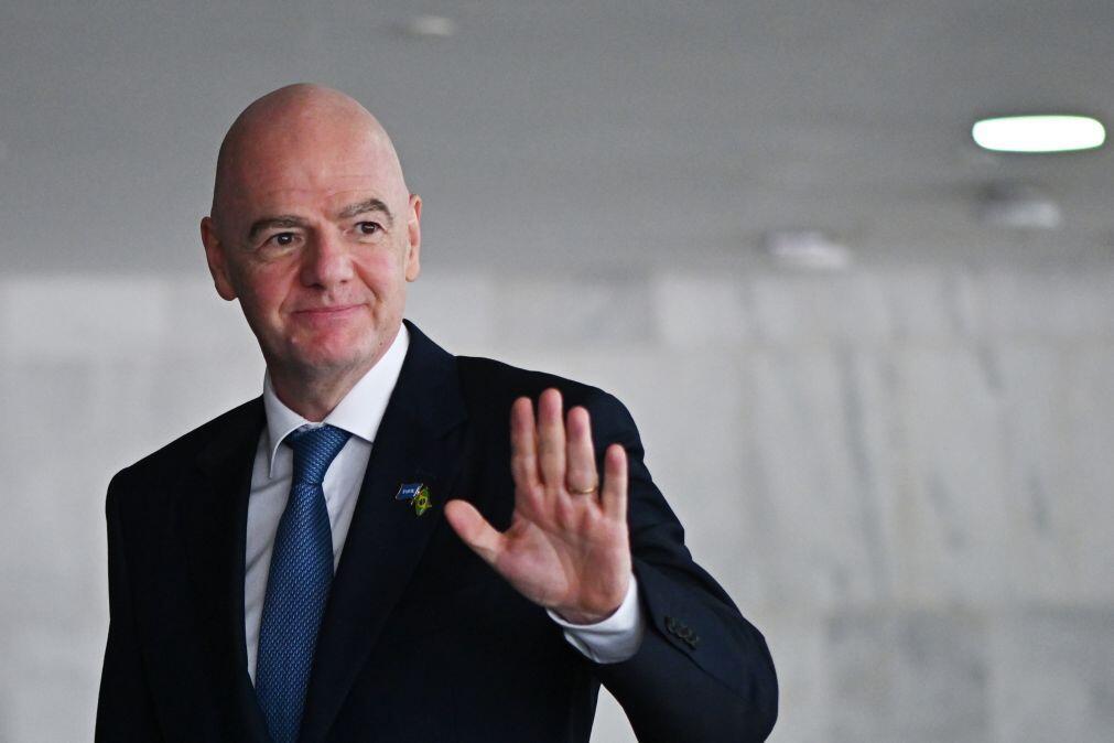 Presidente da FIFA defende fim de veto às equipas russas