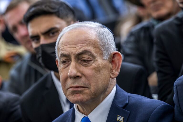 Netanyahu inicia visita aos EUA e reúne-se com enviados norte-americanos ao Médio Oriente