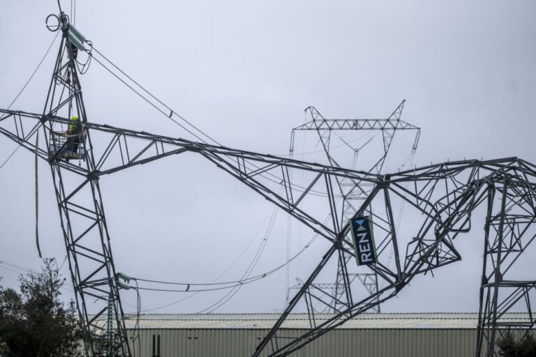 Um total de 103 mil clientes da E-Redes sem energia às 17:00