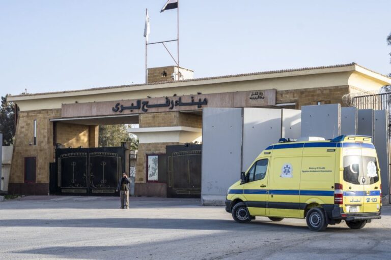 Israel reabriu fronteira de Rafah mas com muitas limitações