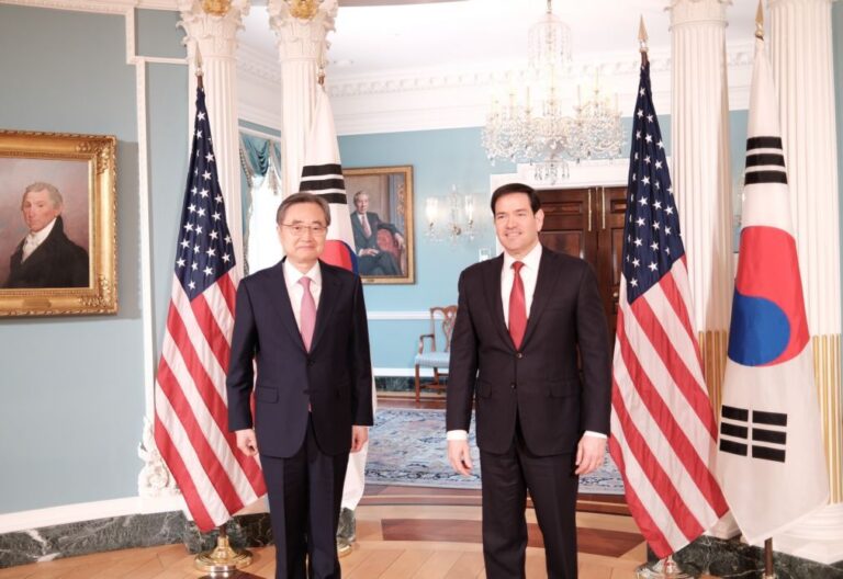 Nuclear: Qualquer acordo com Rússia deve incluir China - Rubio