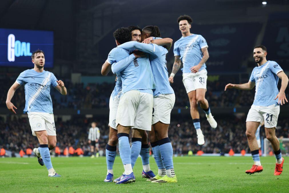 Manchester City junta-se ao Arsenal na final da Taça da Liga inglesa