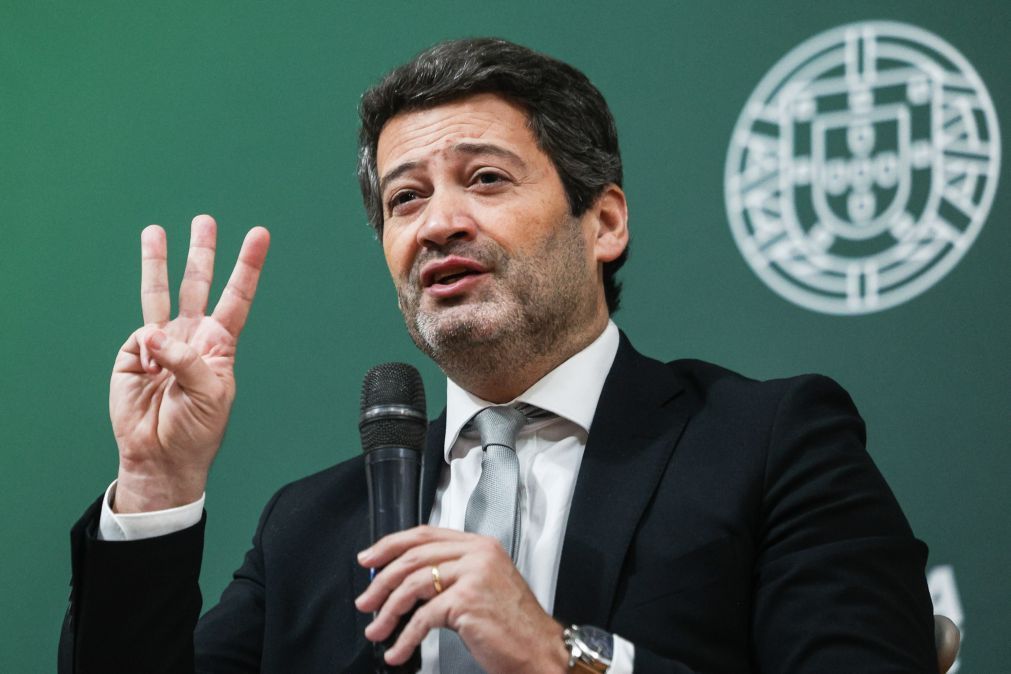 Ventura saúda decisão de Marcelo de adiar visita a Madrid