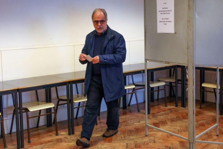 Líder do BE espera novo PR 