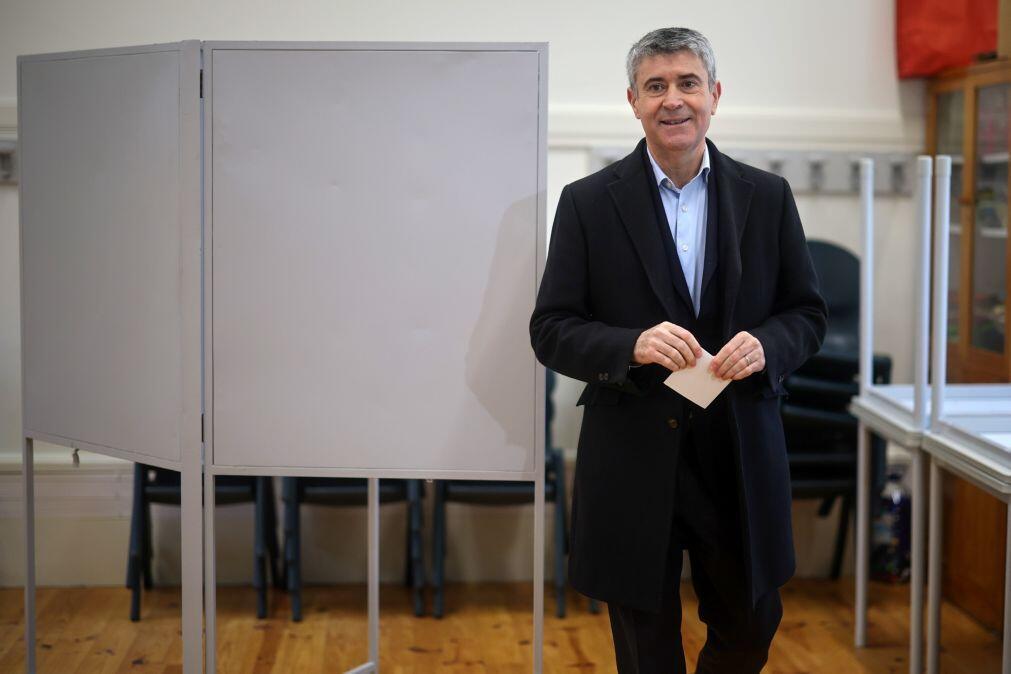 Carneiro apela ao voto e expressa solidariedade para quem tem “vidas destruídas”
