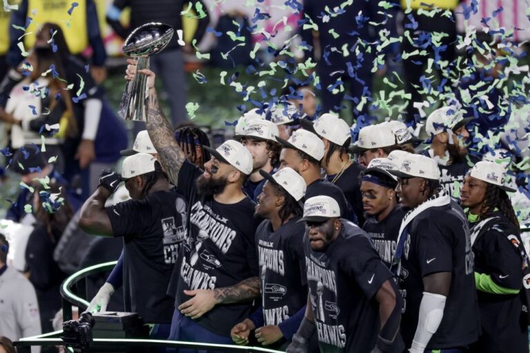 Seahawks 'vingam-se' dos Patriots e conquistam 60.º Super Bowl