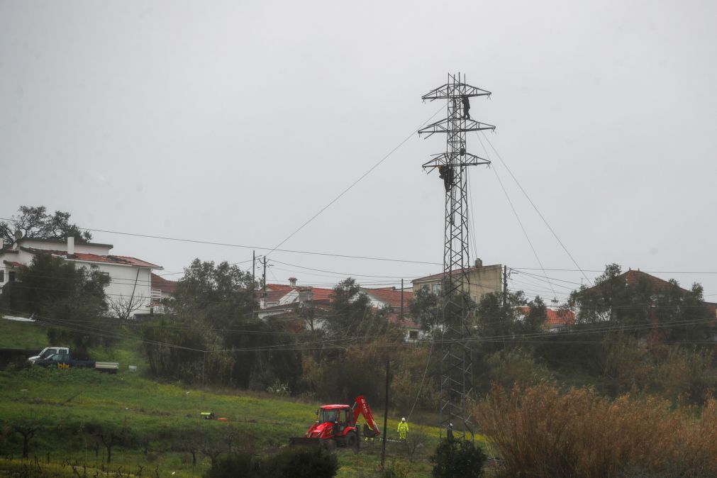 E-Redes ainda com 39 mil clientes sem energia ao início da manhã