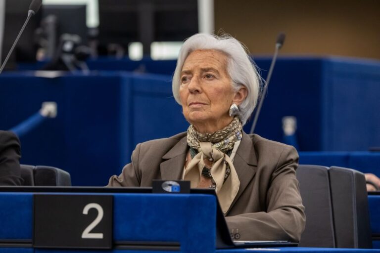 Lagarde sublinha nos EUA importância da independência dos bancos centrais